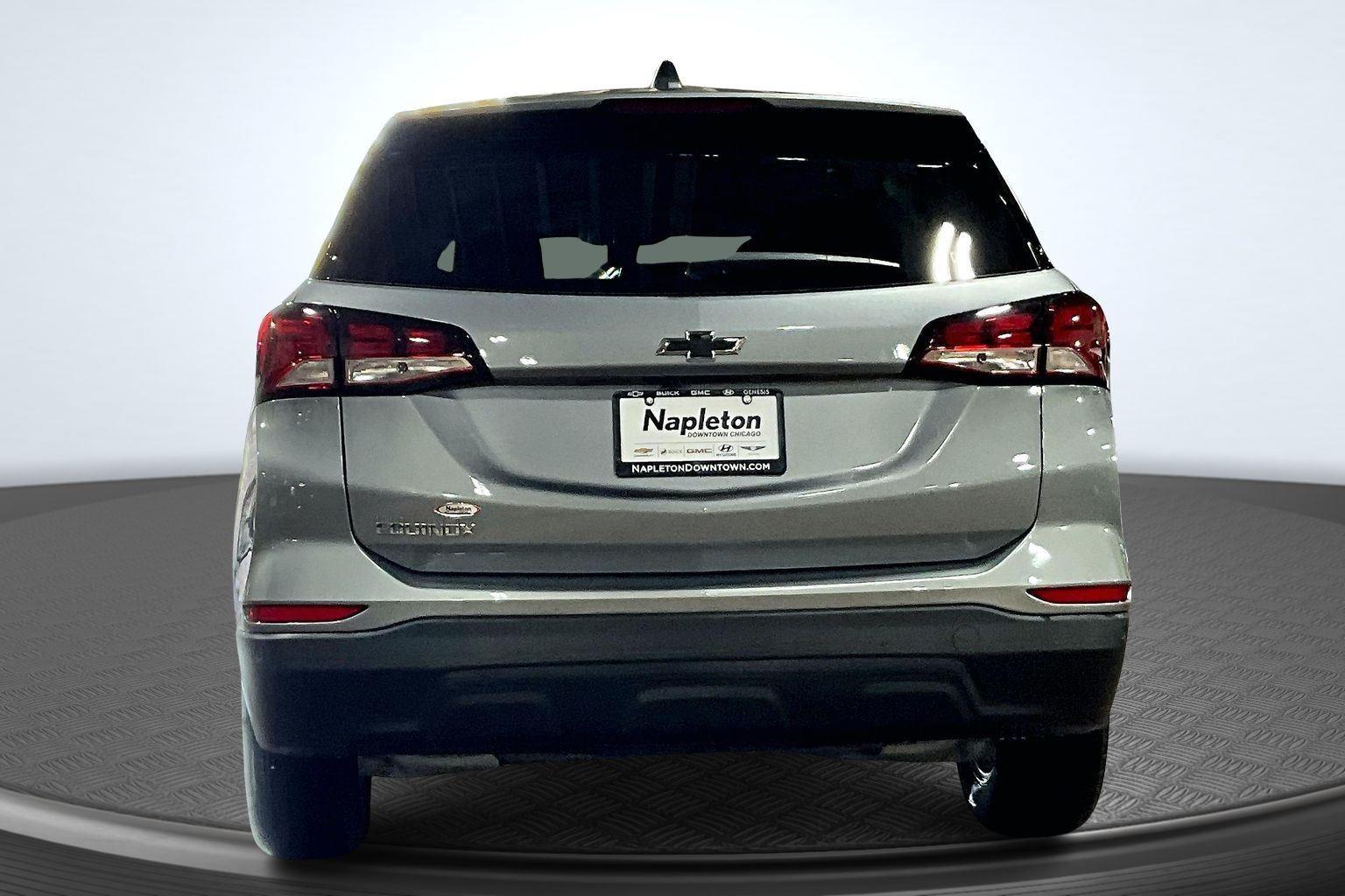 2024 Chevrolet Equinox LS photo 4