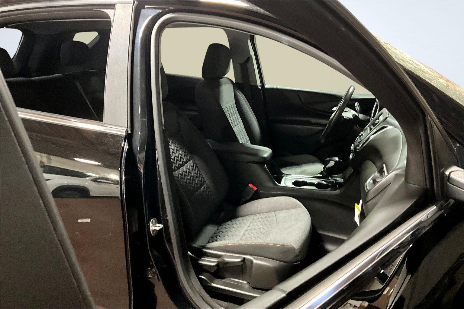 2022 Chevrolet Equinox LT photo 4