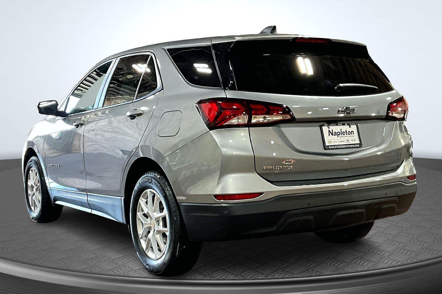 2024 Chevrolet Equinox LS photo 2