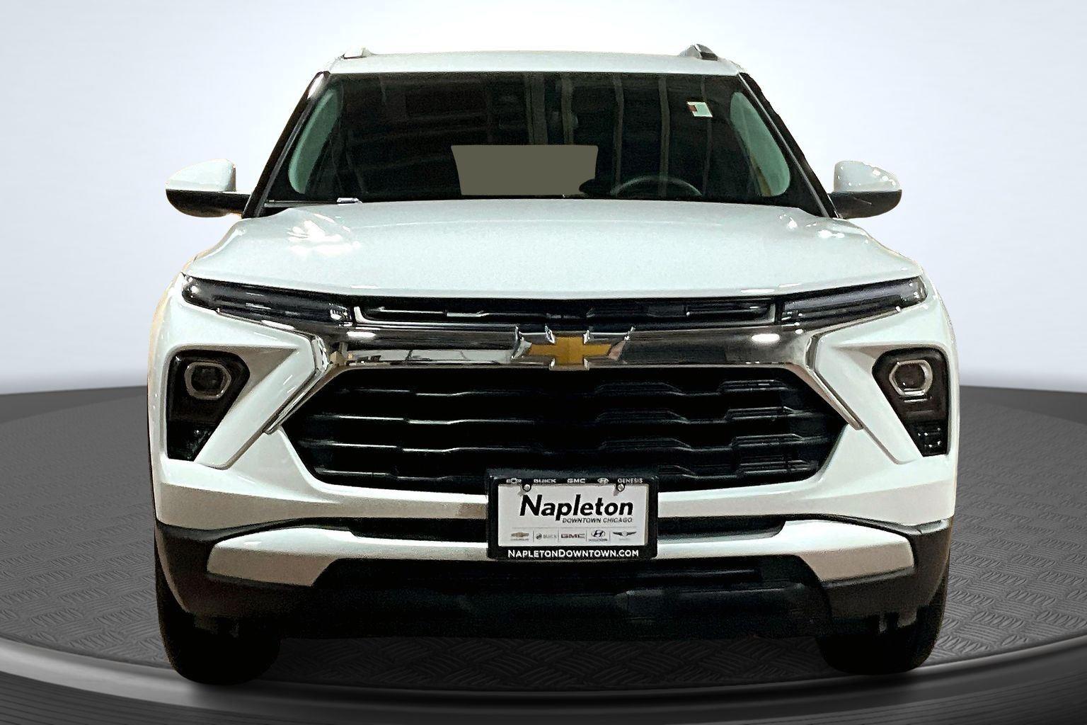 2025 Chevrolet Trailblazer LT photo 3