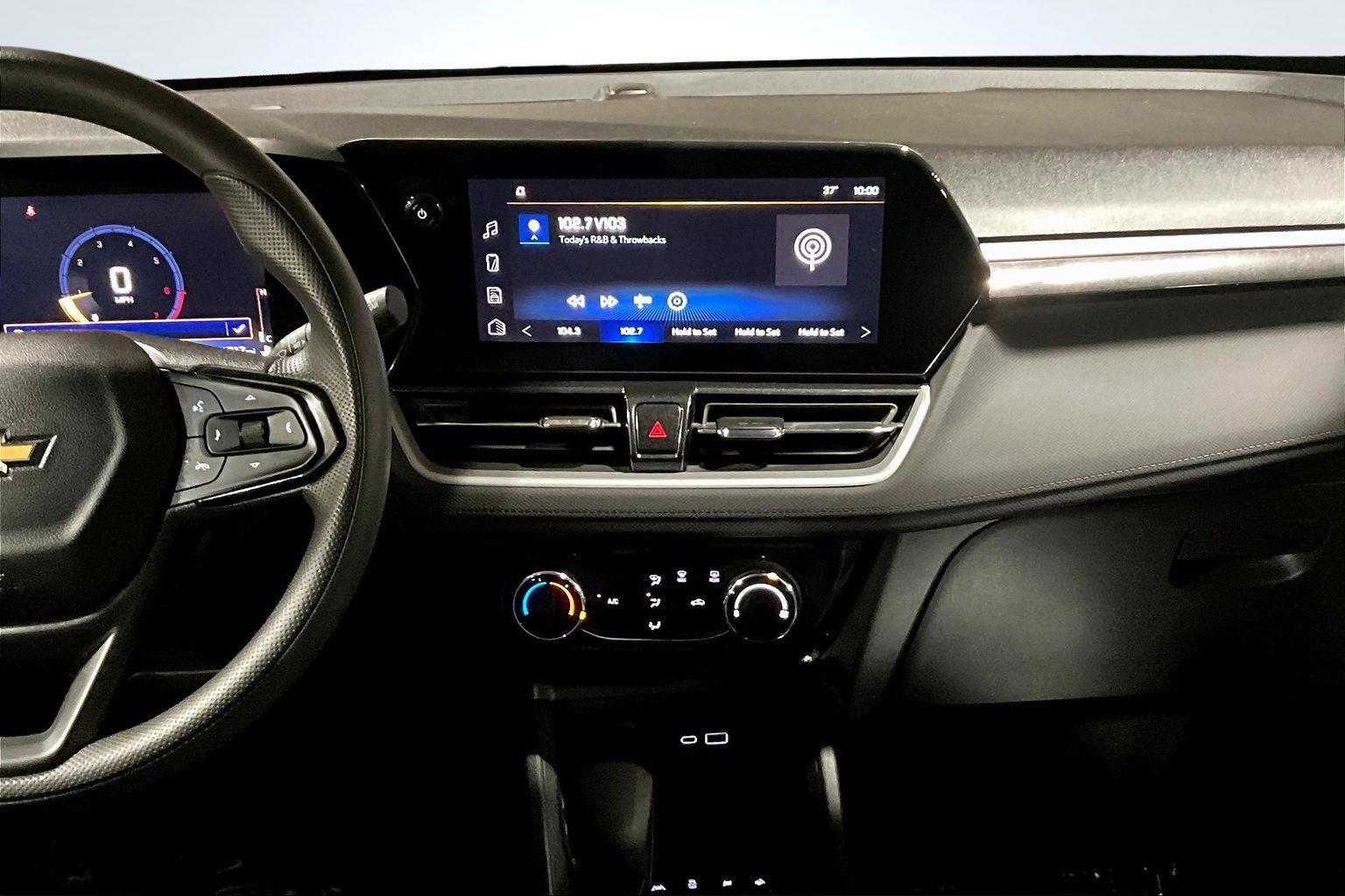 2025 Chevrolet Trailblazer LT photo 4