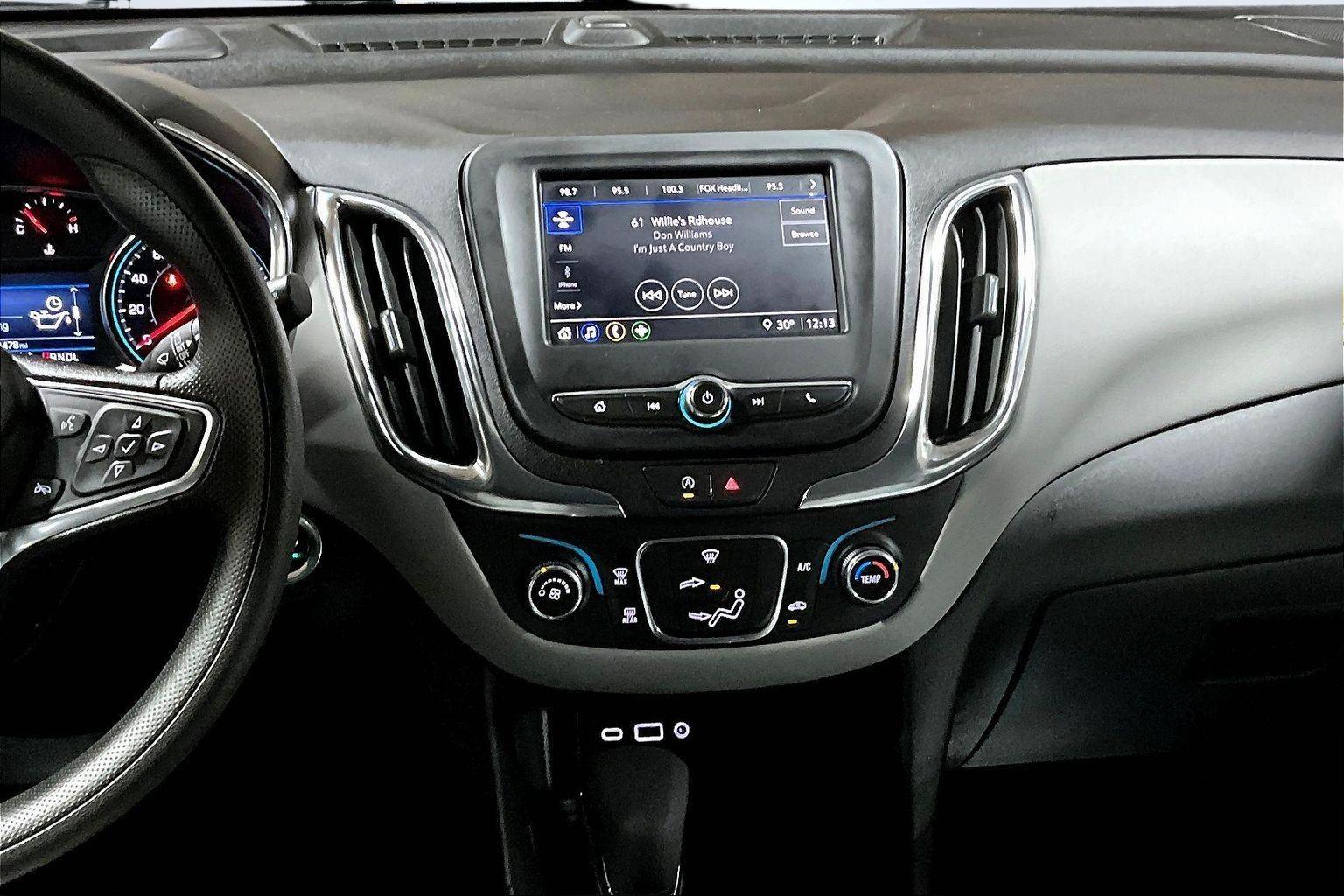 2024 Chevrolet Equinox LS photo 4