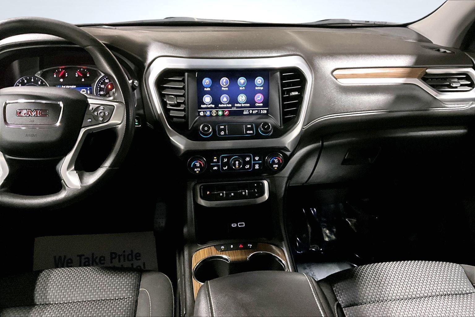 2022 Gmc Acadia SLE photo 3