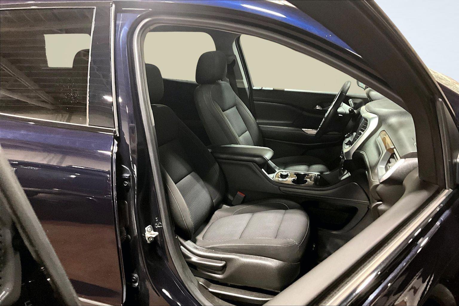 2022 Gmc Acadia SLE photo 4