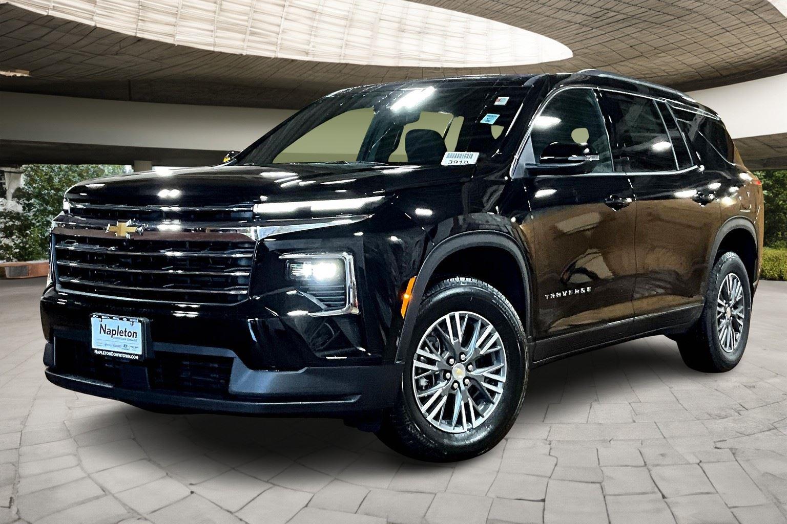 2026 Chevrolet Traverse FWD LT's photo