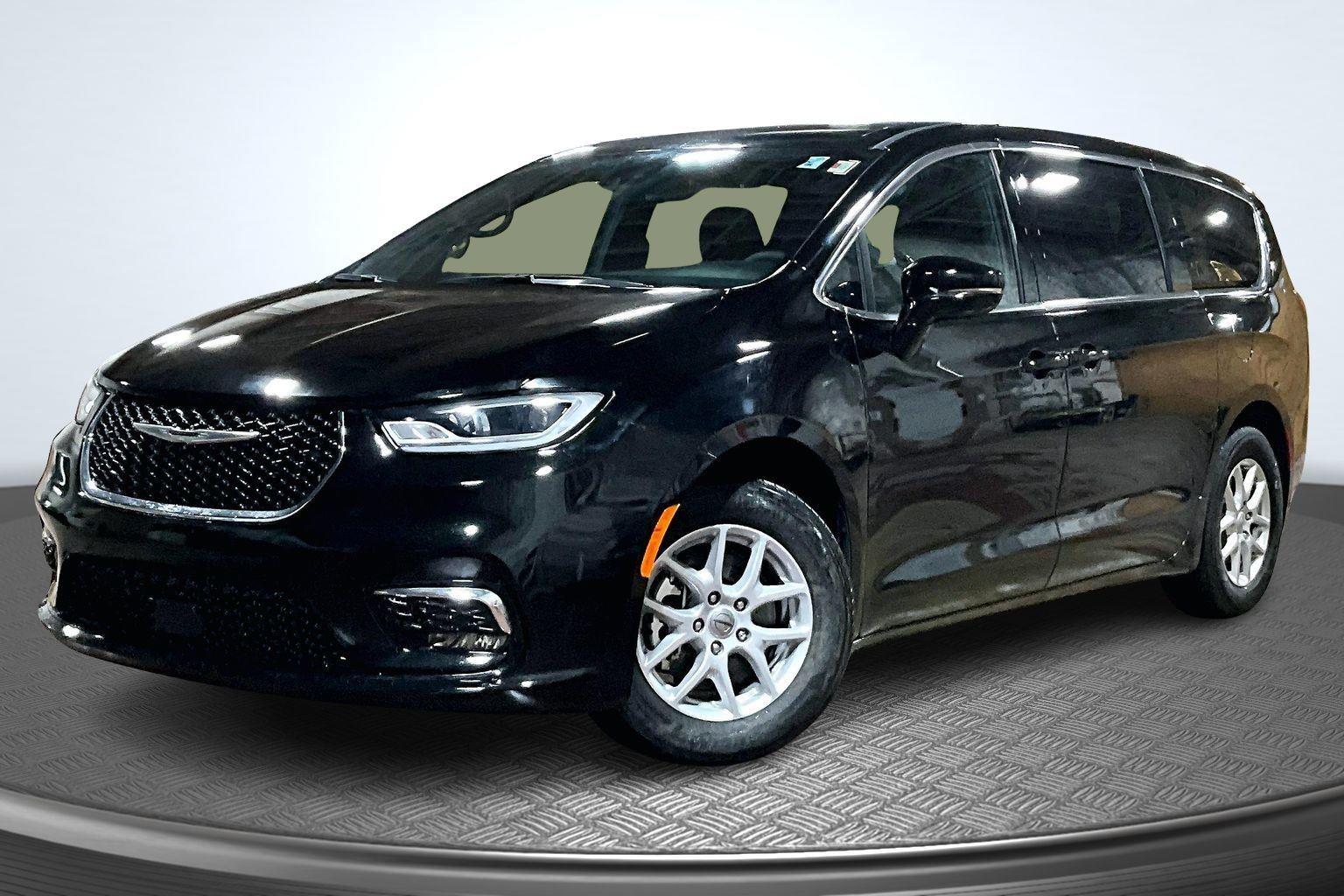 2025 Chrysler Pacifica Select FWD