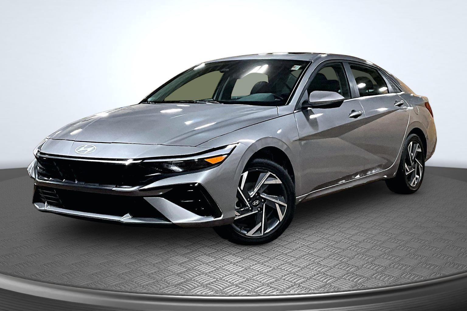 Fluid Metal 2025 Hyundai Elantra SEL Convenience FWD Sedan Front-Wheel Drive Continuously Variable Transmission