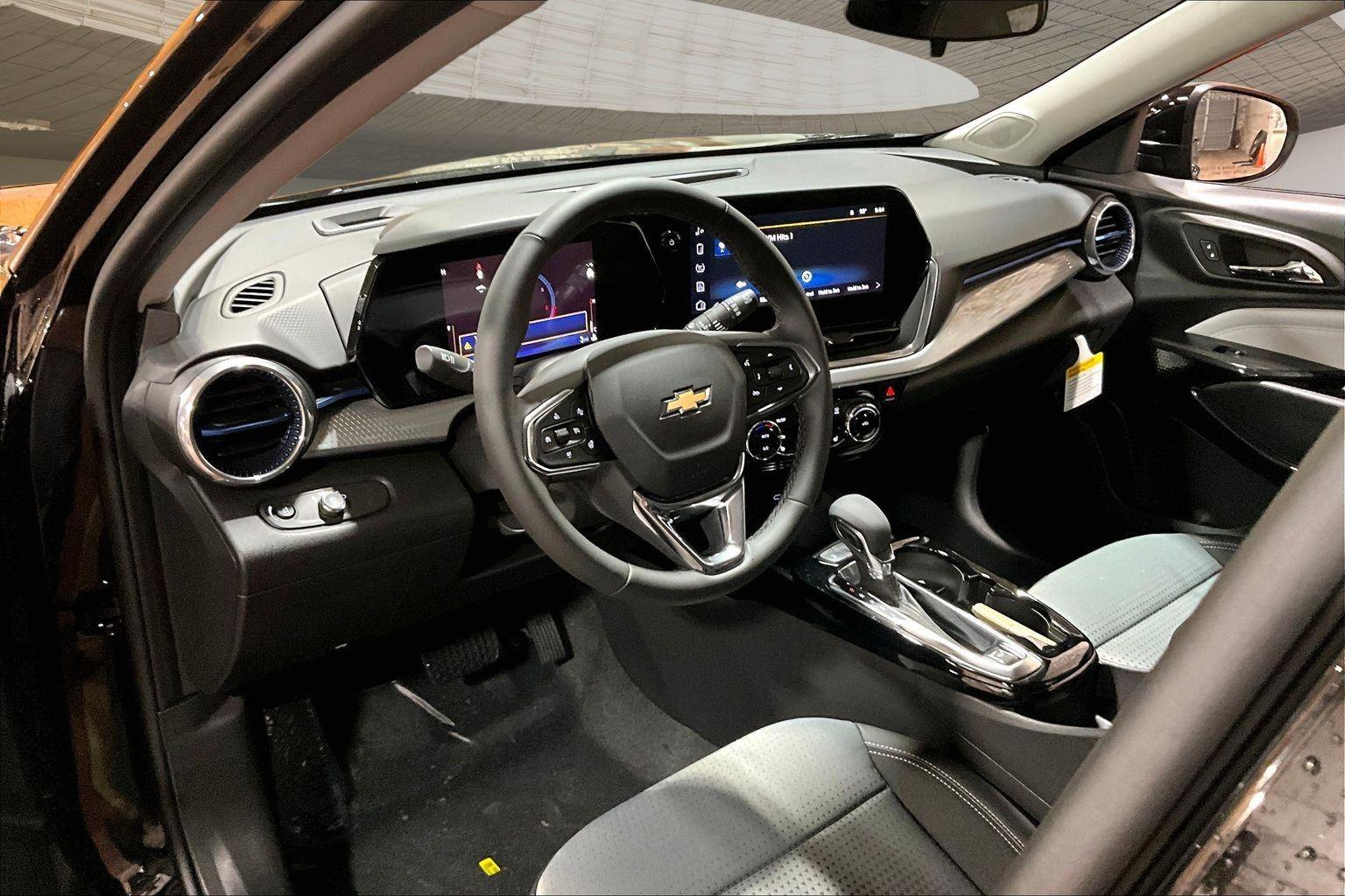 2026 Chevrolet Trax LT - Photo 8