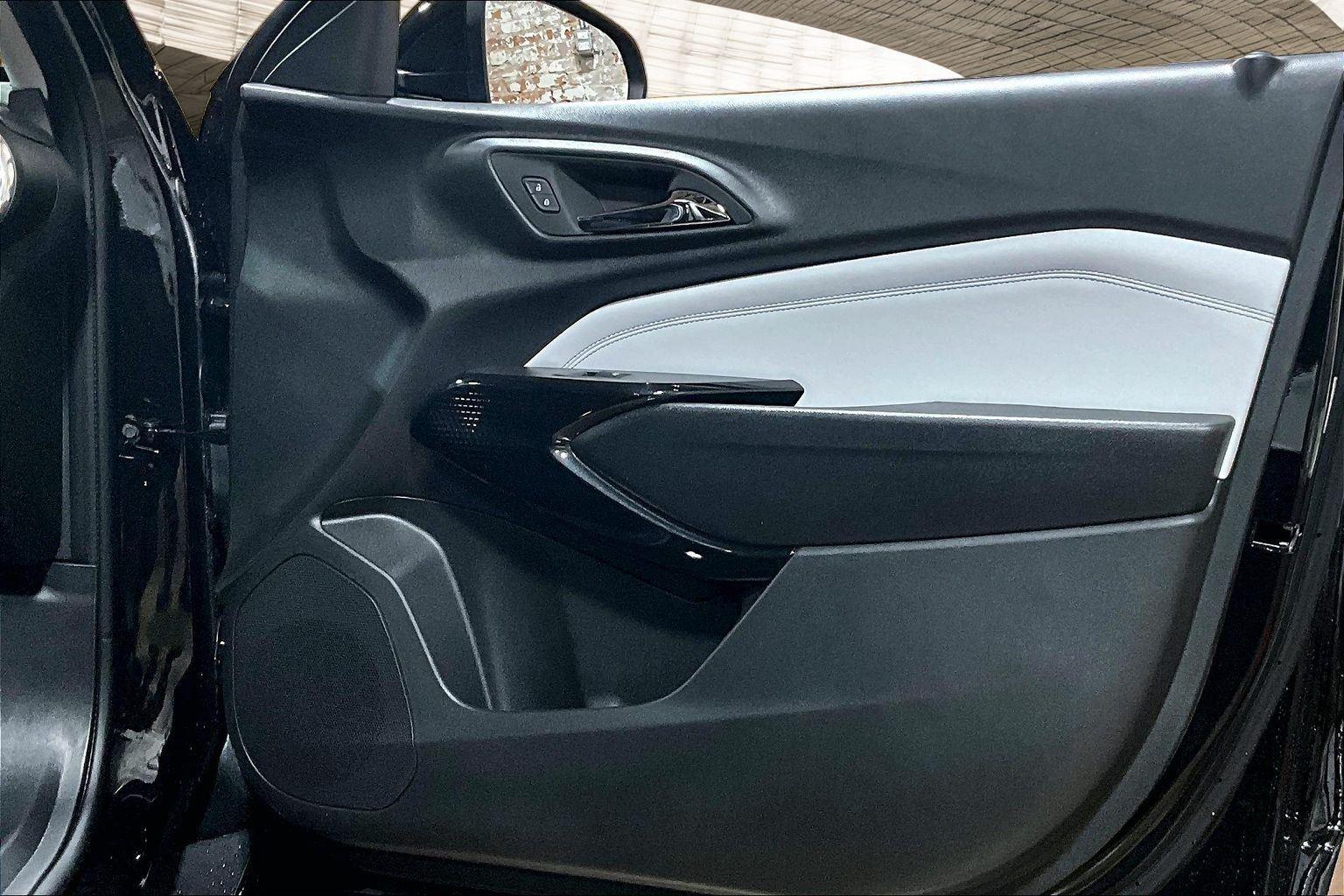 2026 Chevrolet Trax LT - Photo 13