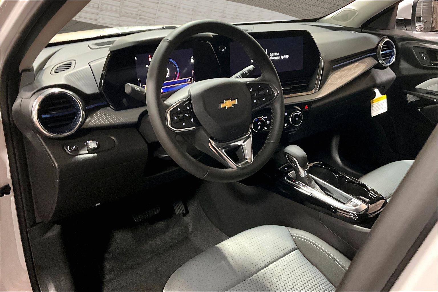 2026 Chevrolet Trax LT - Photo 8