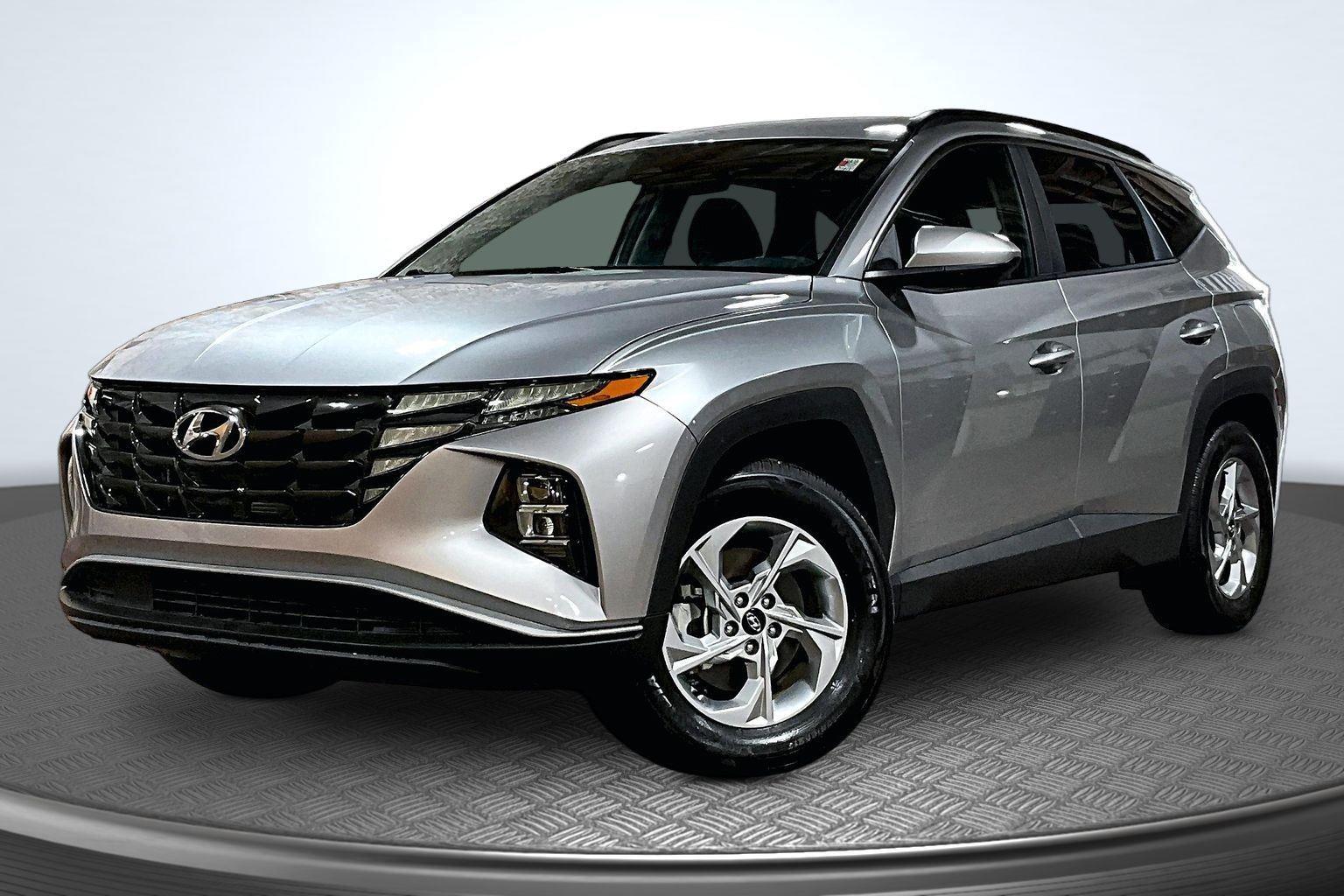 Shimmering Silver 2024 Hyundai Tucson SUV / Crossover All-Wheel Drive Automatic