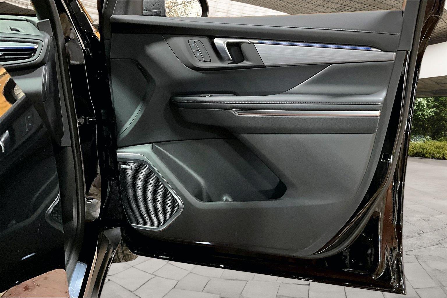 2026 Buick Enclave Preferred - Photo 13