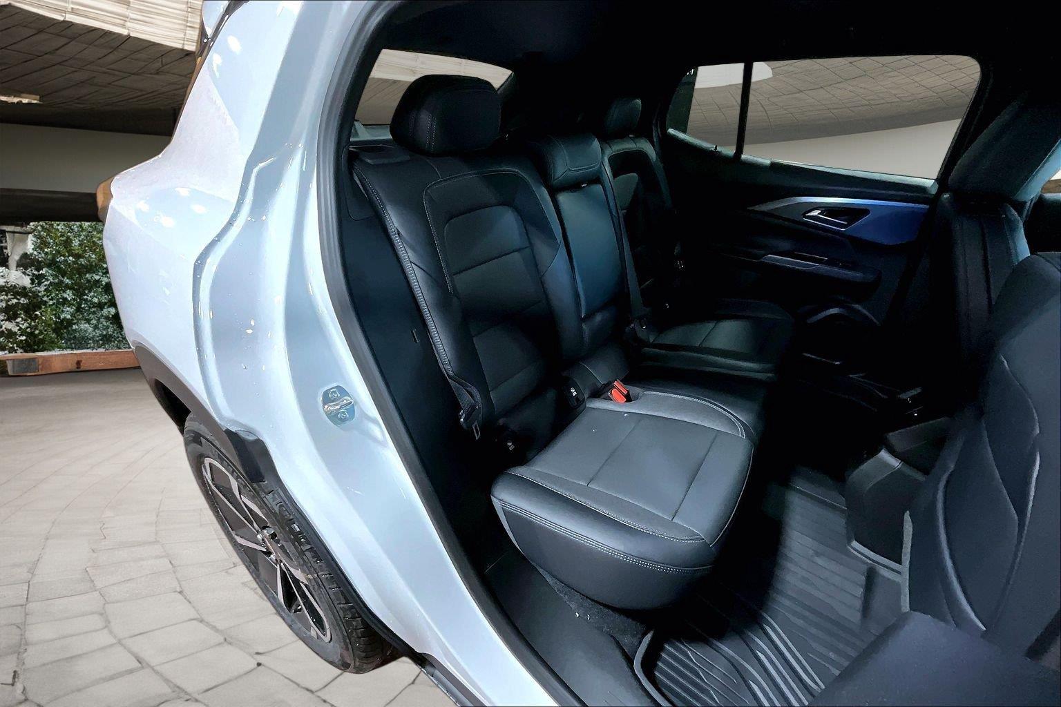 2026 Chevrolet Equinox EV 2LT - Photo 11