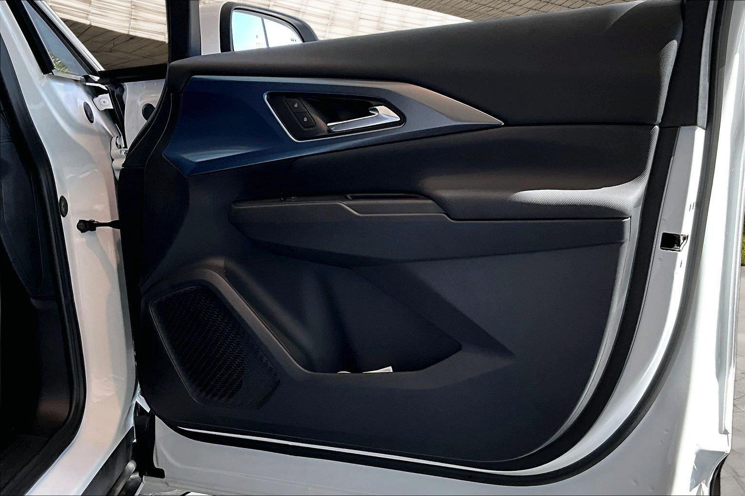 2026 Chevrolet Equinox EV 2LT - Photo 13
