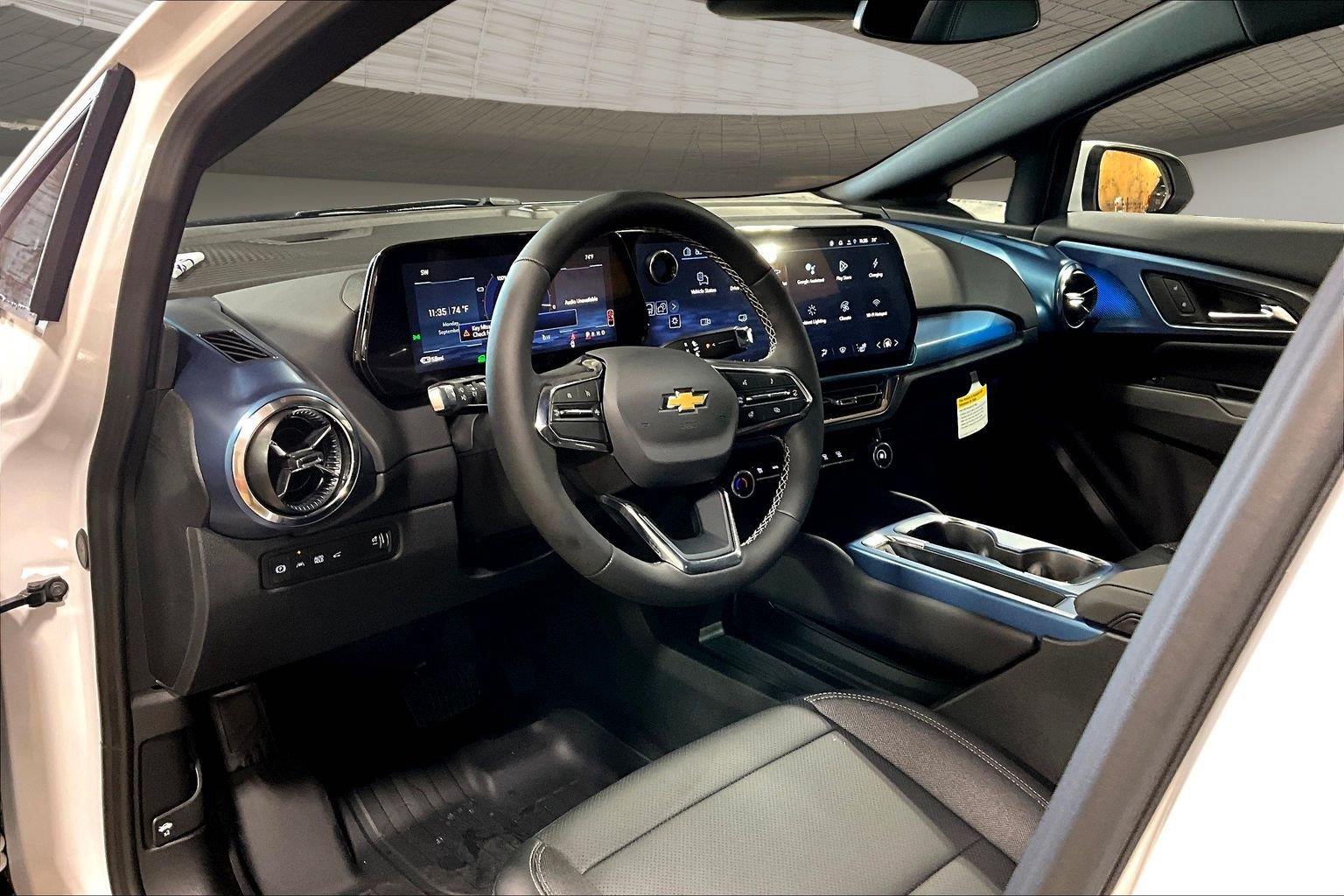 2026 Chevrolet Equinox EV 2LT - Photo 8