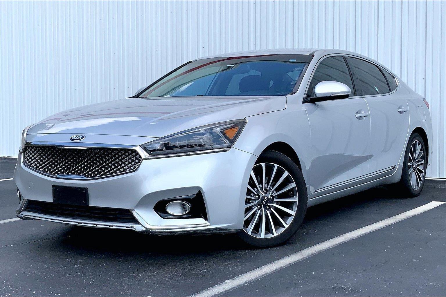  2018 Kia Cadenza Premium FWD   