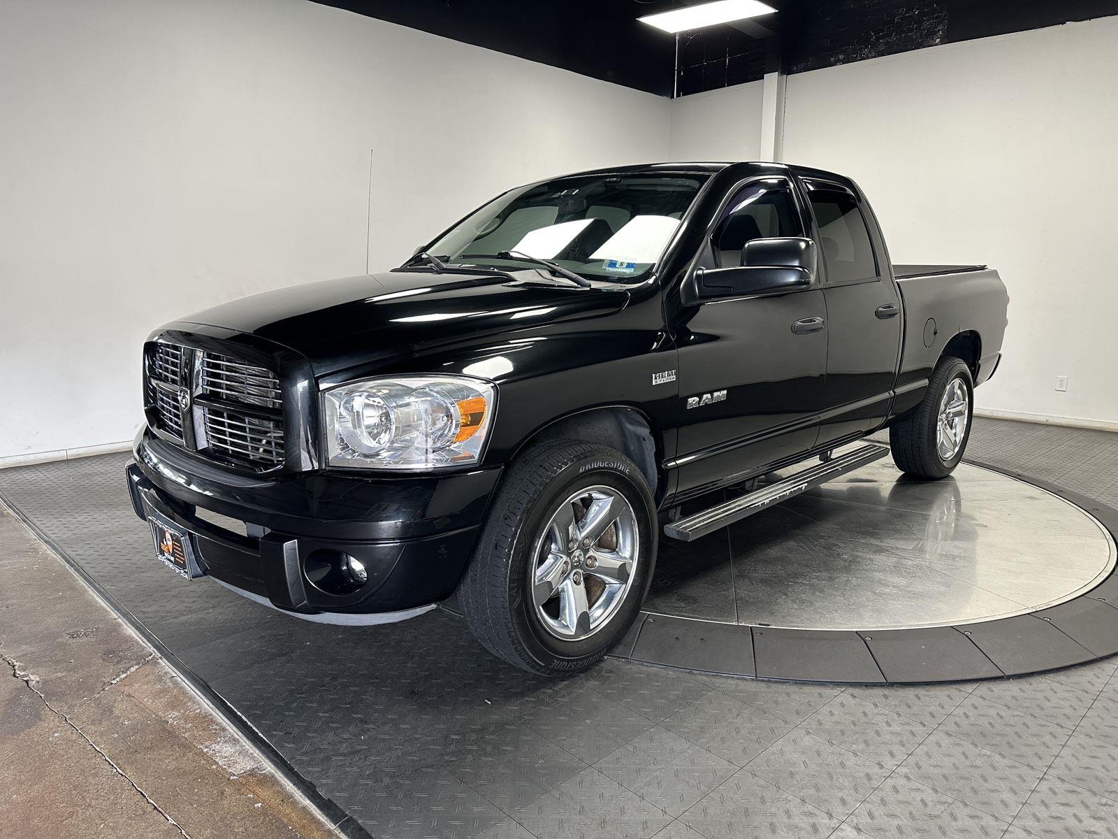 Brilliant Black Crystal Prl 2008 Dodge RAM 1500 Pickup Truck Four-Wheel Drive 5-Speed Automatic