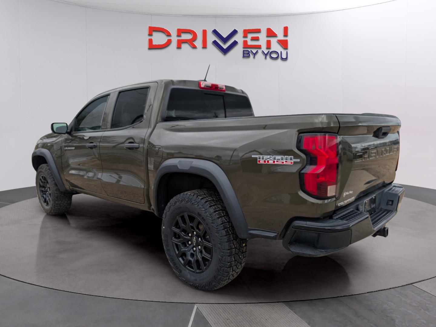 View vehicle photo 3