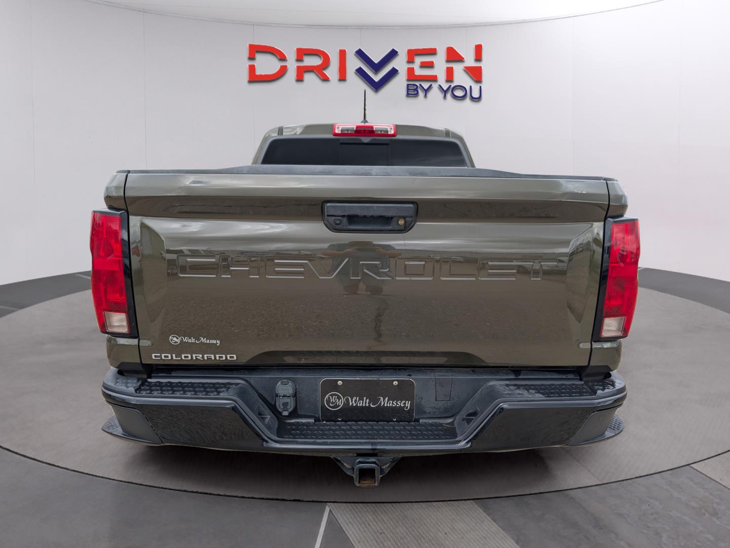 View vehicle photo 4