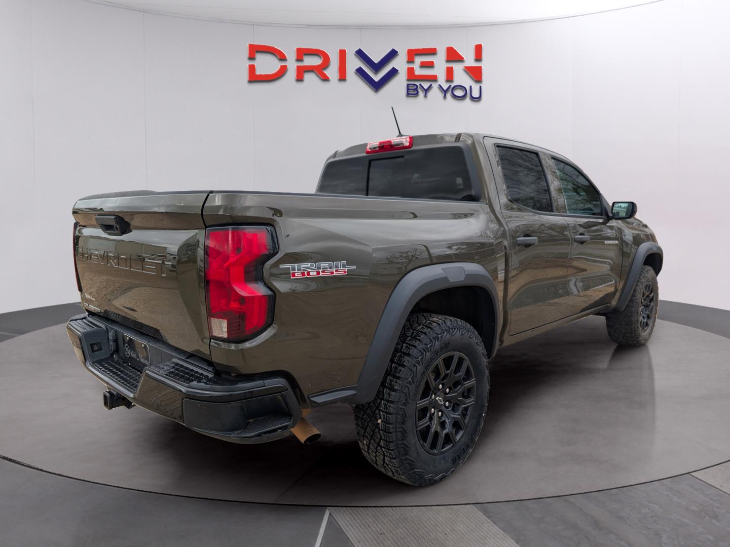 View vehicle photo 5