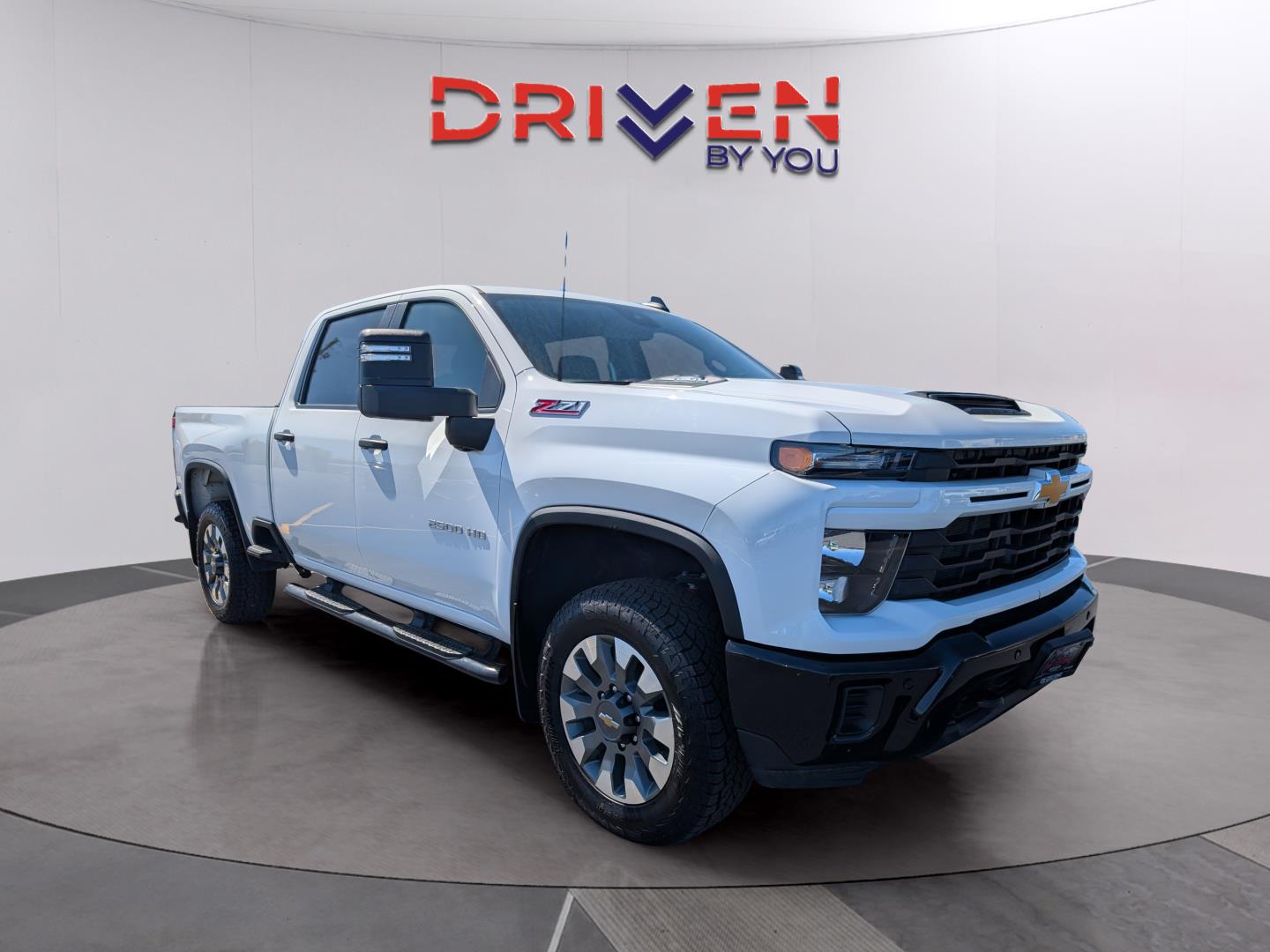 View vehicle photo 7