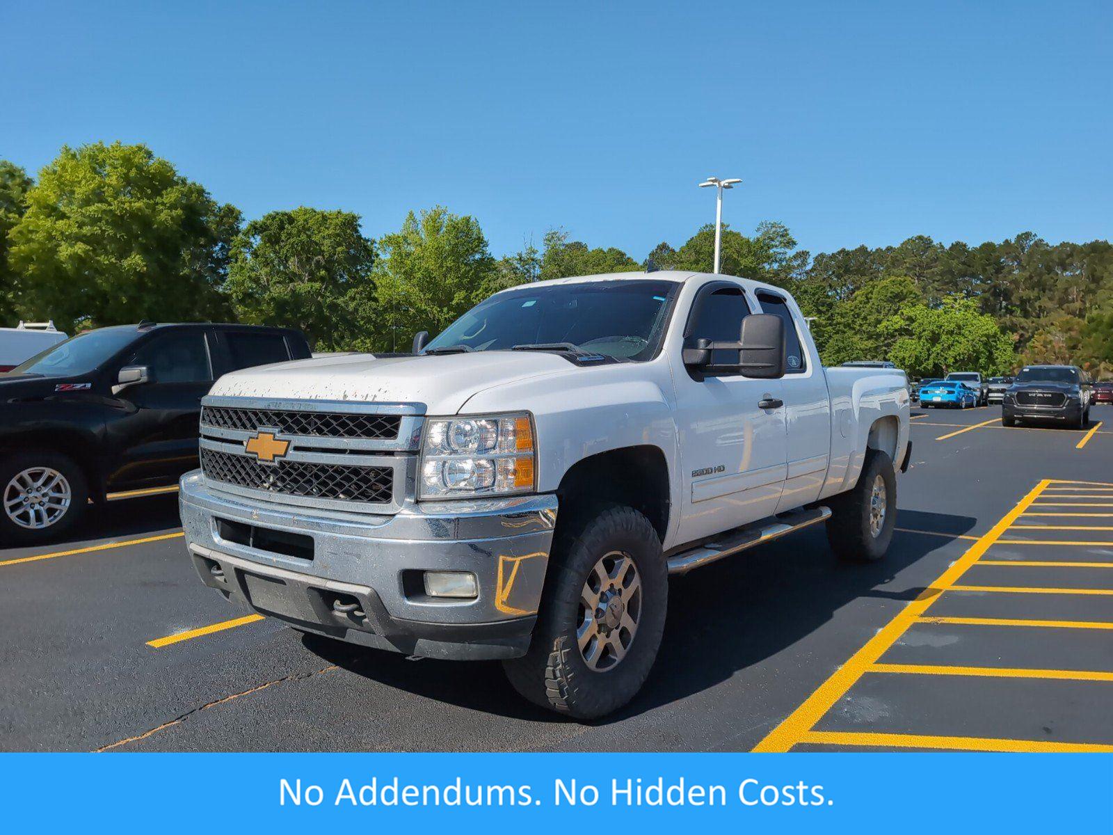 Summit White 2013 Chevrolet Silverado 2500HD LT Extended Cab 4WD Pickup Truck Four-Wheel Drive 6-Speed Automatic