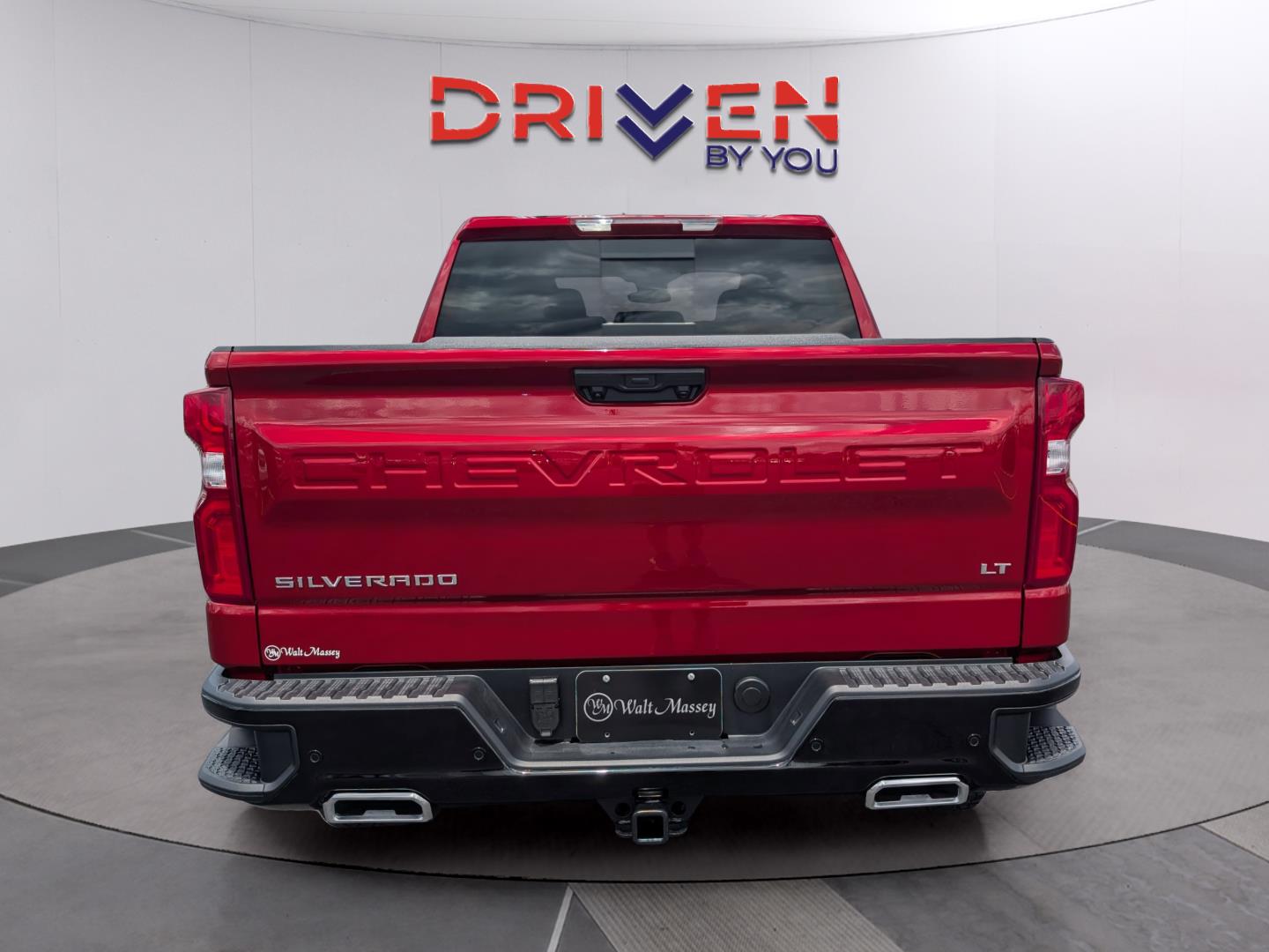 View vehicle photo 4
