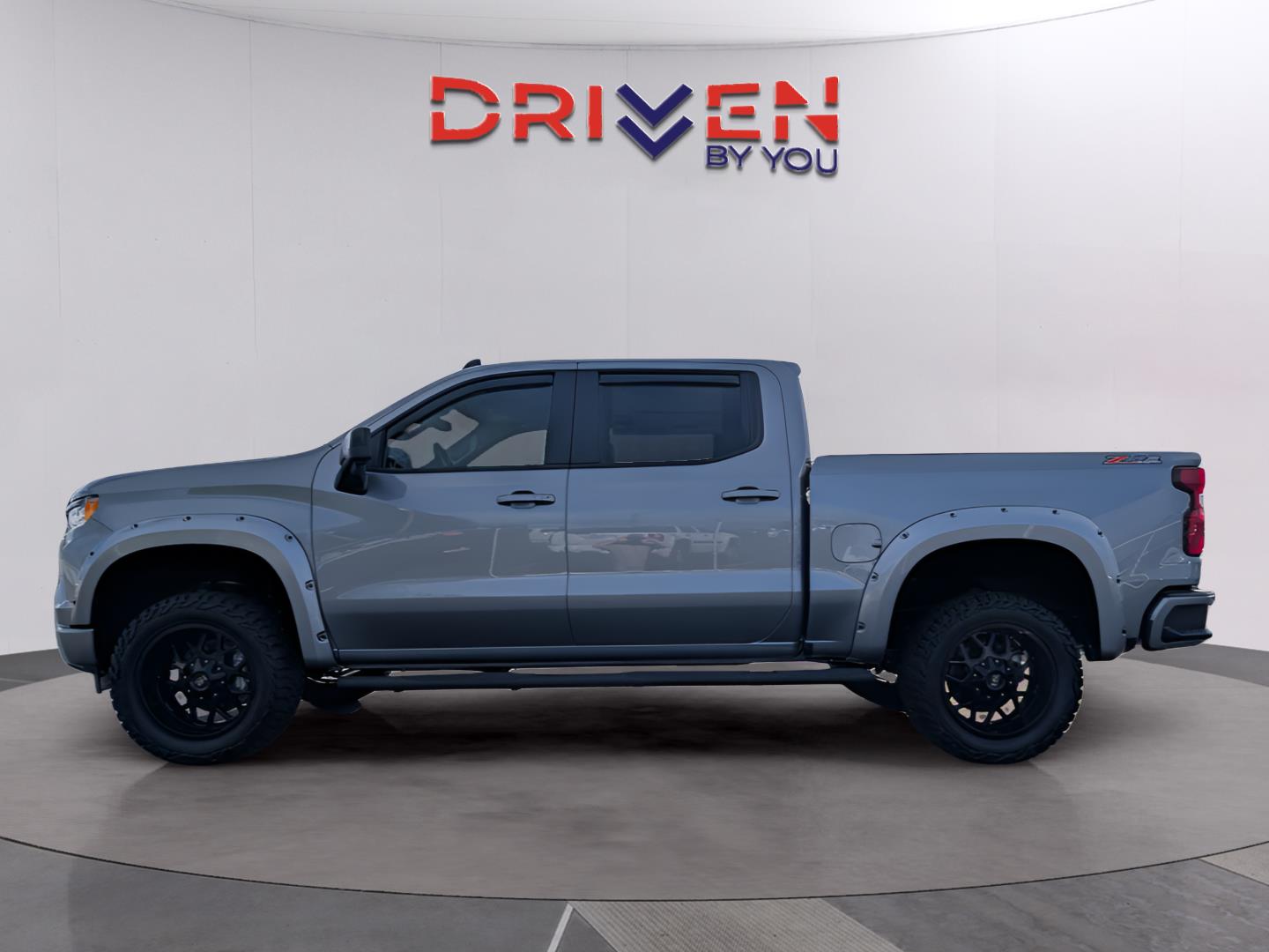 View vehicle photo 5