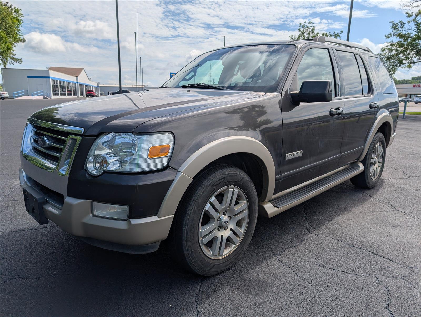 Gray (Mineral Grey Metallic) 2006 Ford Explorer SUV / Crossover Rear-Wheel Drive 6-Speed Automatic