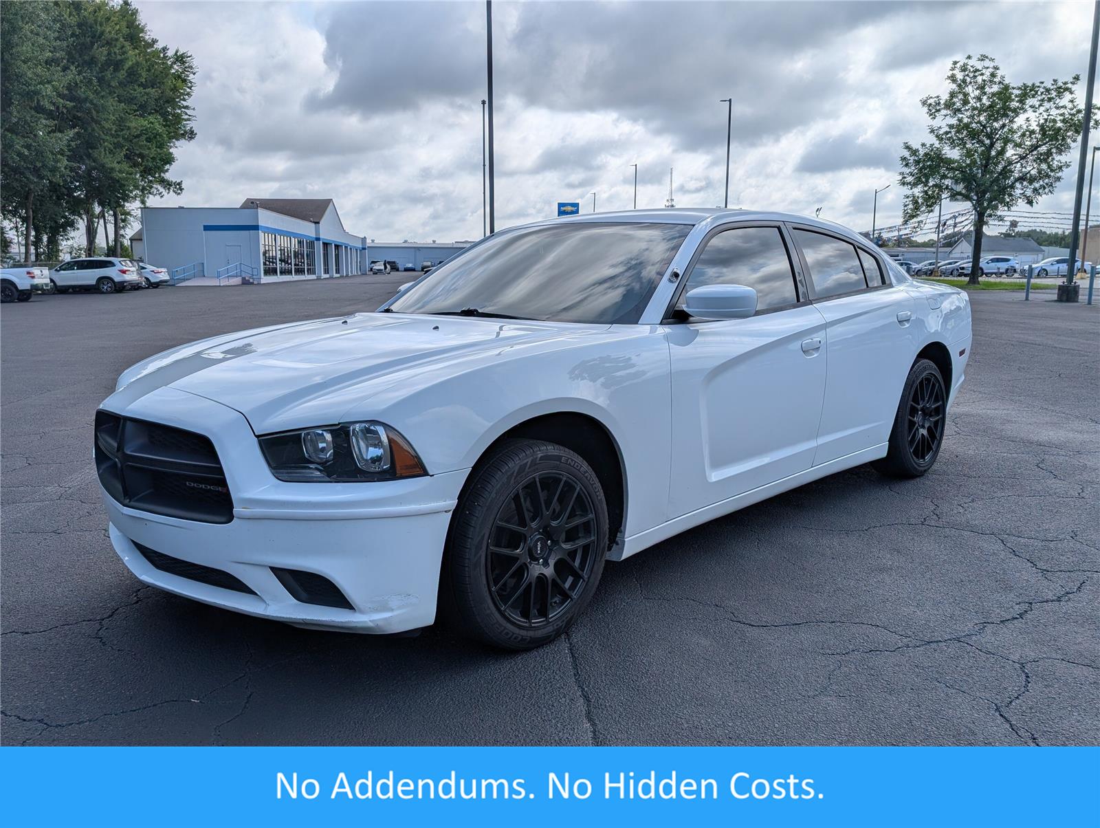 White 2014 Dodge Charger Sedan Rear-Wheel Drive
