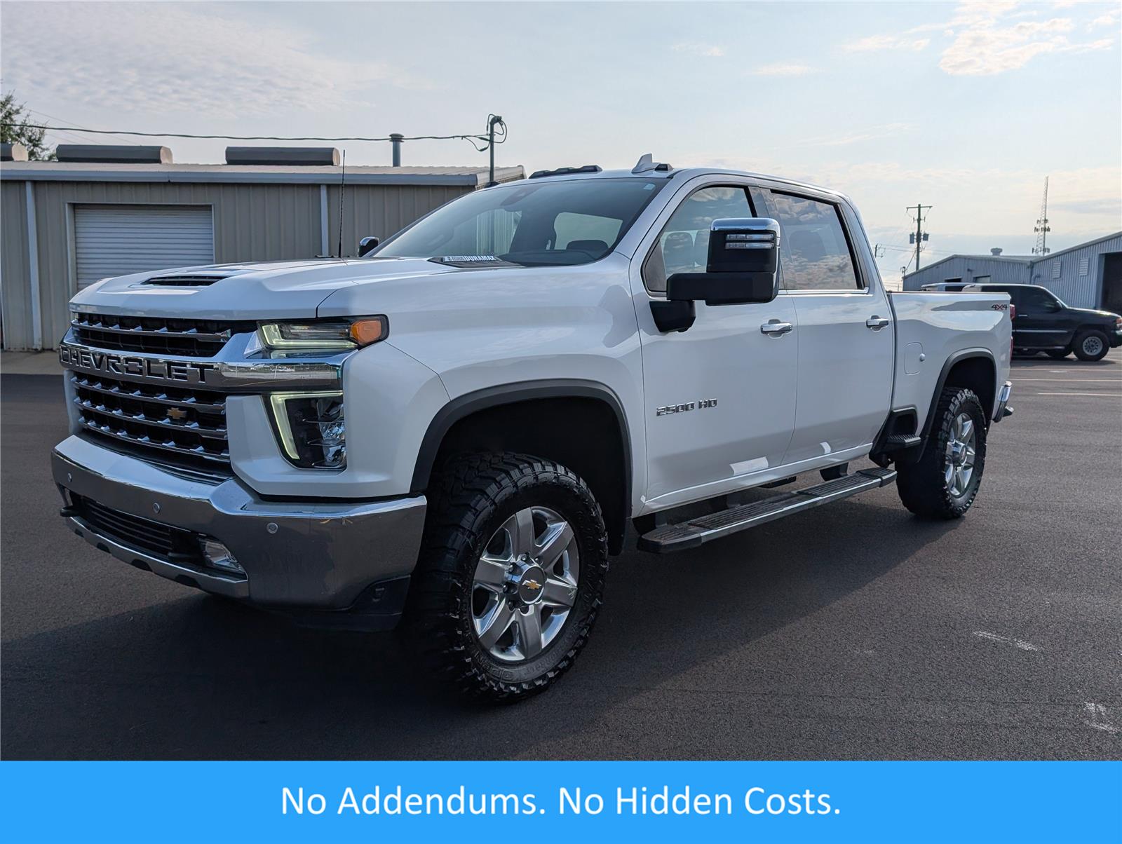 White (Iridescent Pearl Tricoat) 2022 Chevrolet Silverado 2500HD Pickup Truck Four-Wheel Drive Automatic