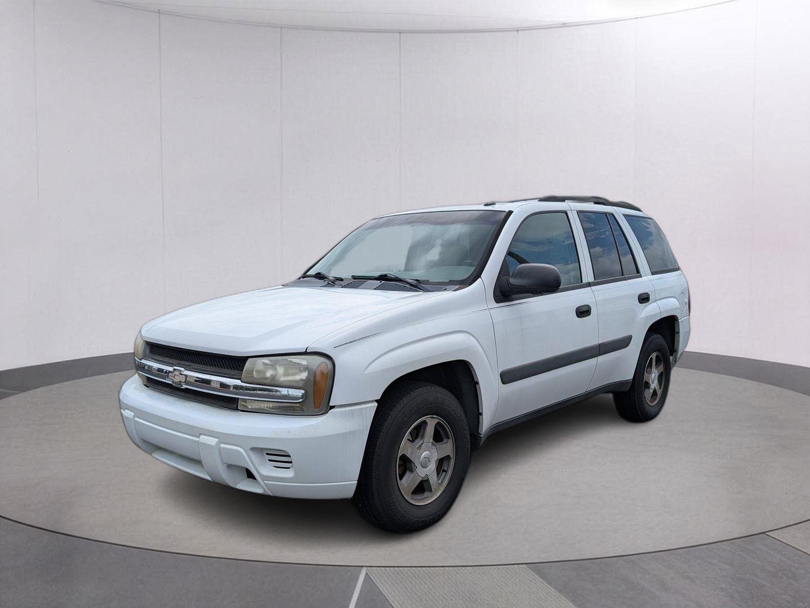 Summit White 2005 Chevrolet Trailblazer SUV / Crossover Rear-Wheel Drive 4-Speed Automatic Overdrive