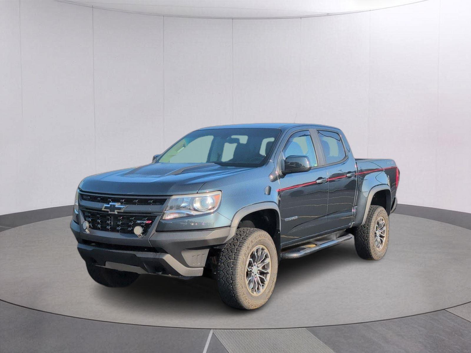 Summit White 2017 Chevrolet Colorado Pickup Truck Four-Wheel Drive 8-Speed Automatic