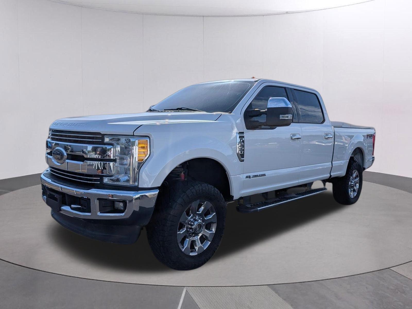 2017 Ford F-250 Super Duty Lariat Crew Cab 4WD