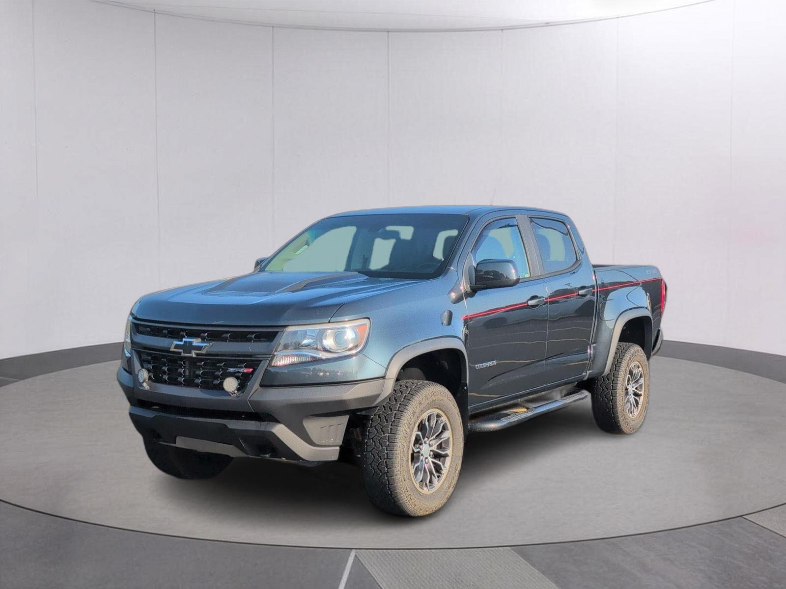 Summit White 2017 Chevrolet Colorado Pickup Truck Four-Wheel Drive 8-Speed Automatic
