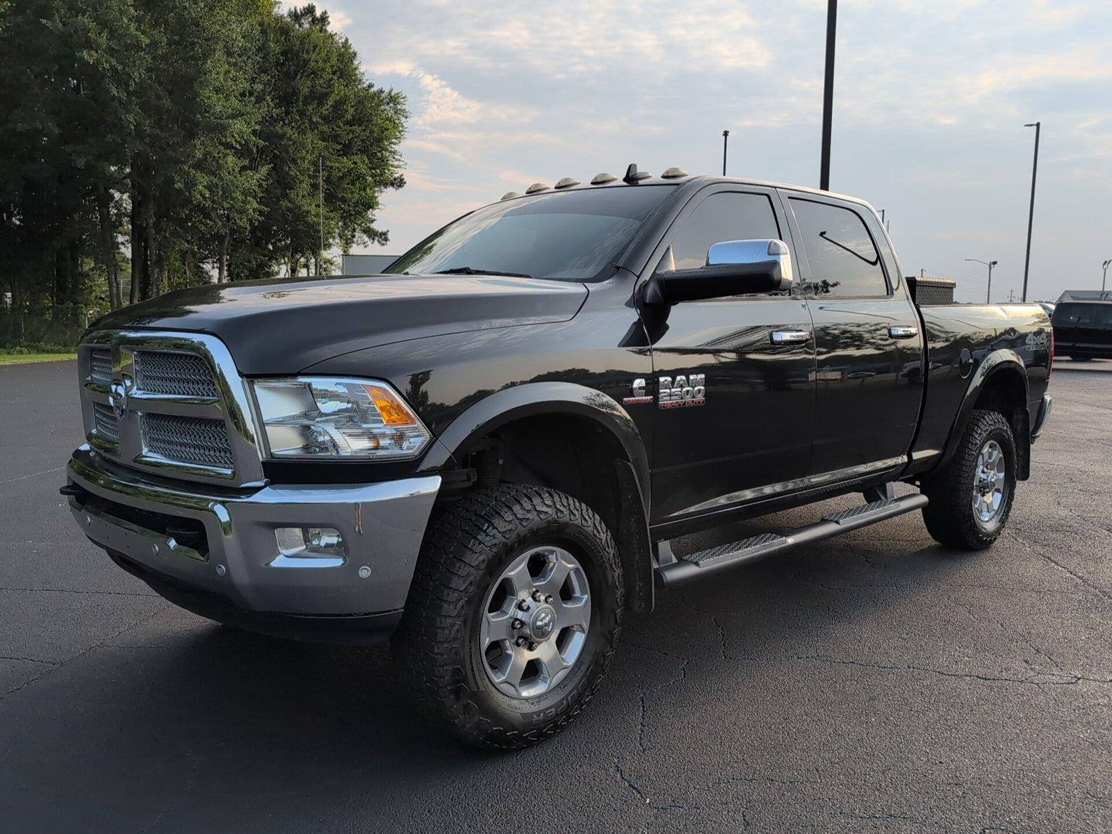 Brilliant Black Crystal Pearlcoat 2018 RAM 2500 Pickup Truck Four-Wheel Drive 6-Speed Automatic