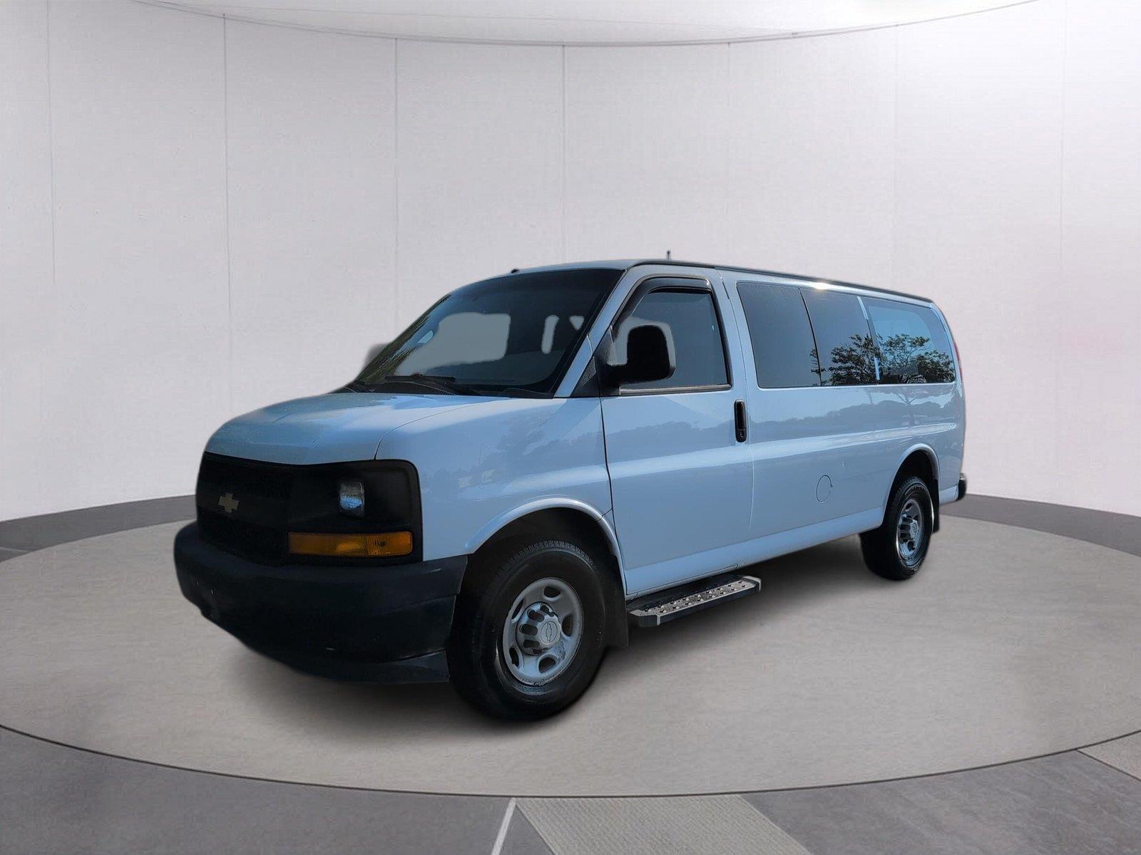 2017 Chevrolet Express Cargo 2500 RWD