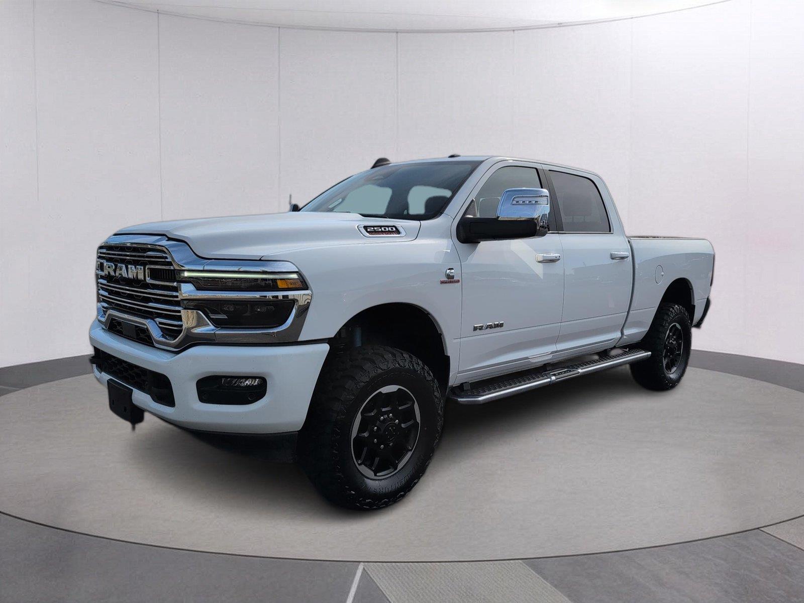 Bright White Clearcoat 2024 RAM 2500 Pickup Truck Four-Wheel Drive 6-Speed Automatic