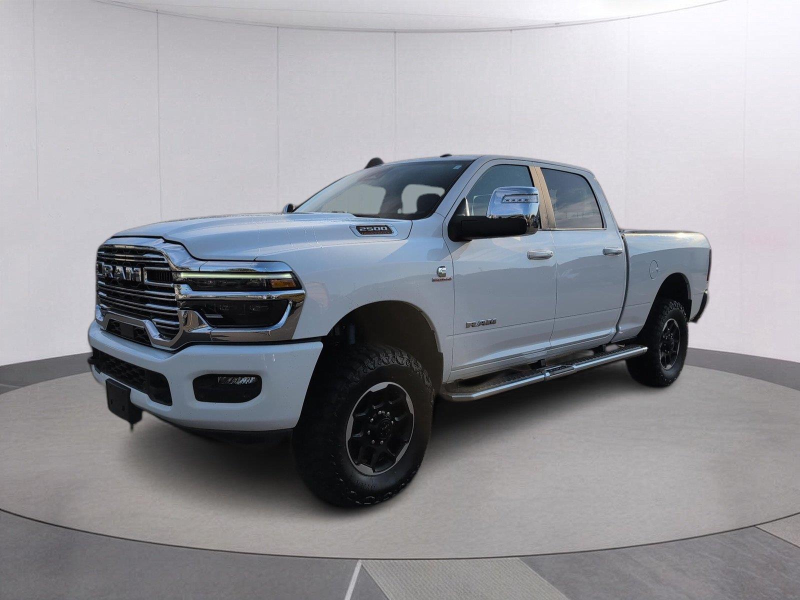 Bright White Clearcoat 2025 RAM 2500 Pickup Truck Four-Wheel Drive 8-Speed Automatic