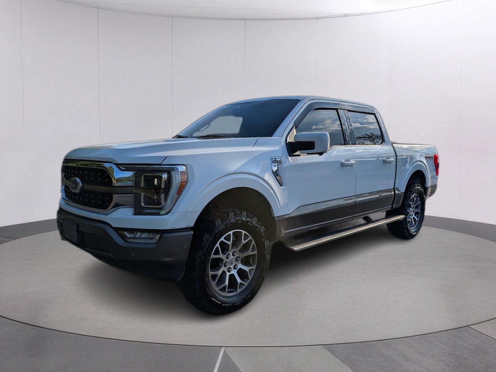 Star White Metallic Tri-Coat/Stone Gray 2022 Ford F-150 Pickup Truck Four-Wheel Drive Automatic
