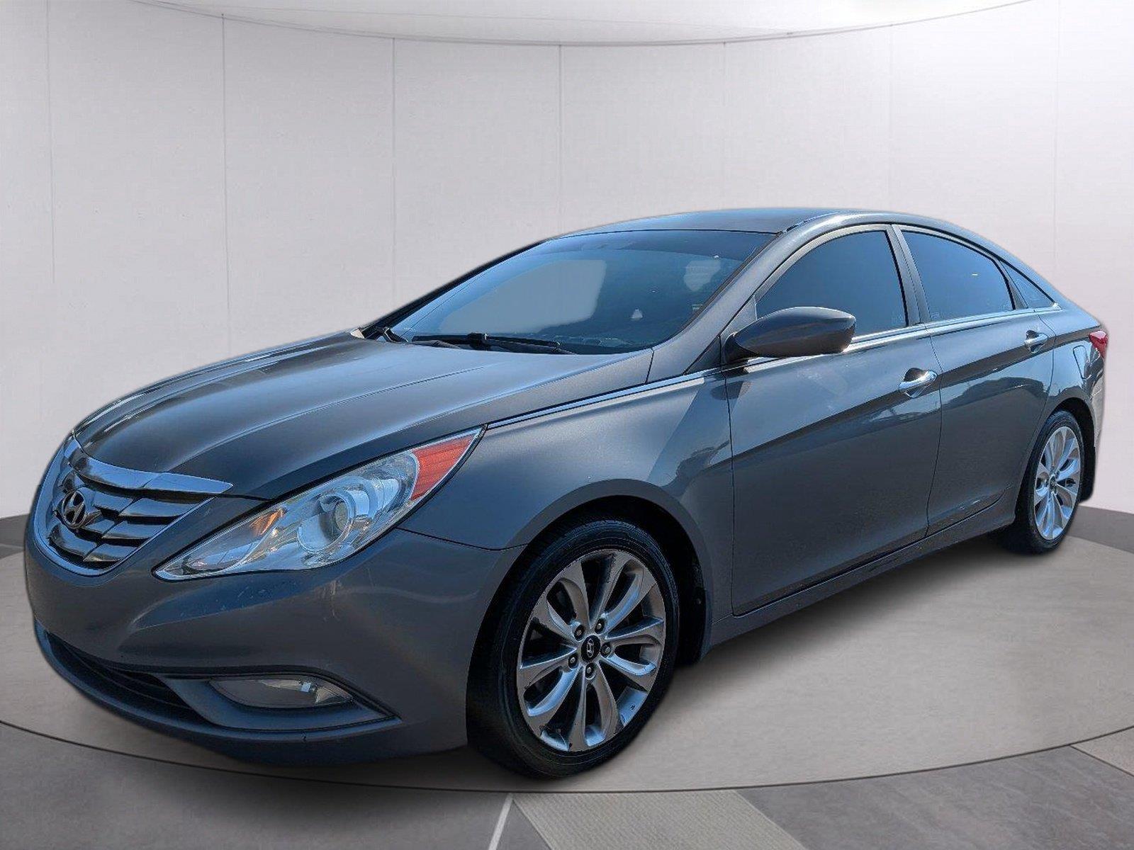 Shimmering White 2013 Hyundai Sonata Sedan Front-Wheel Drive Automatic