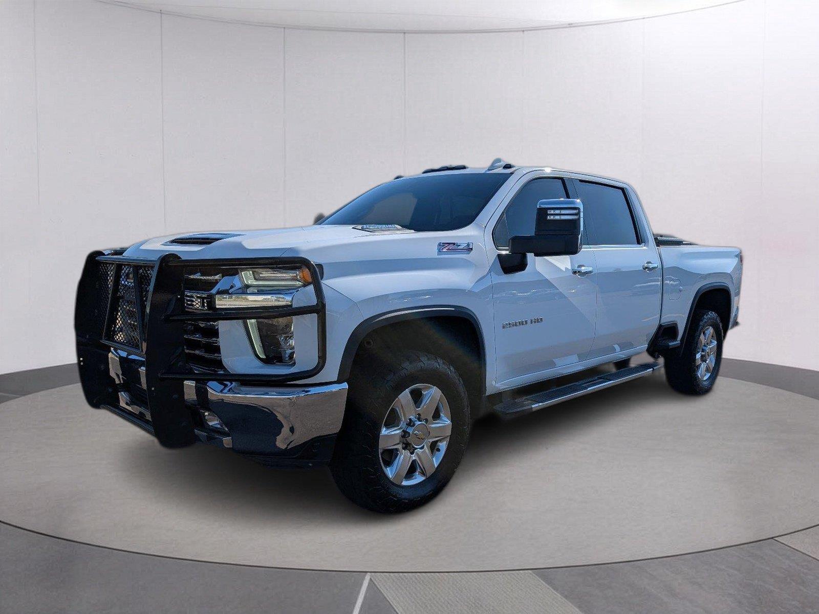 Summit White 2022 Chevrolet Silverado 2500HD Pickup Truck Four-Wheel Drive Automatic