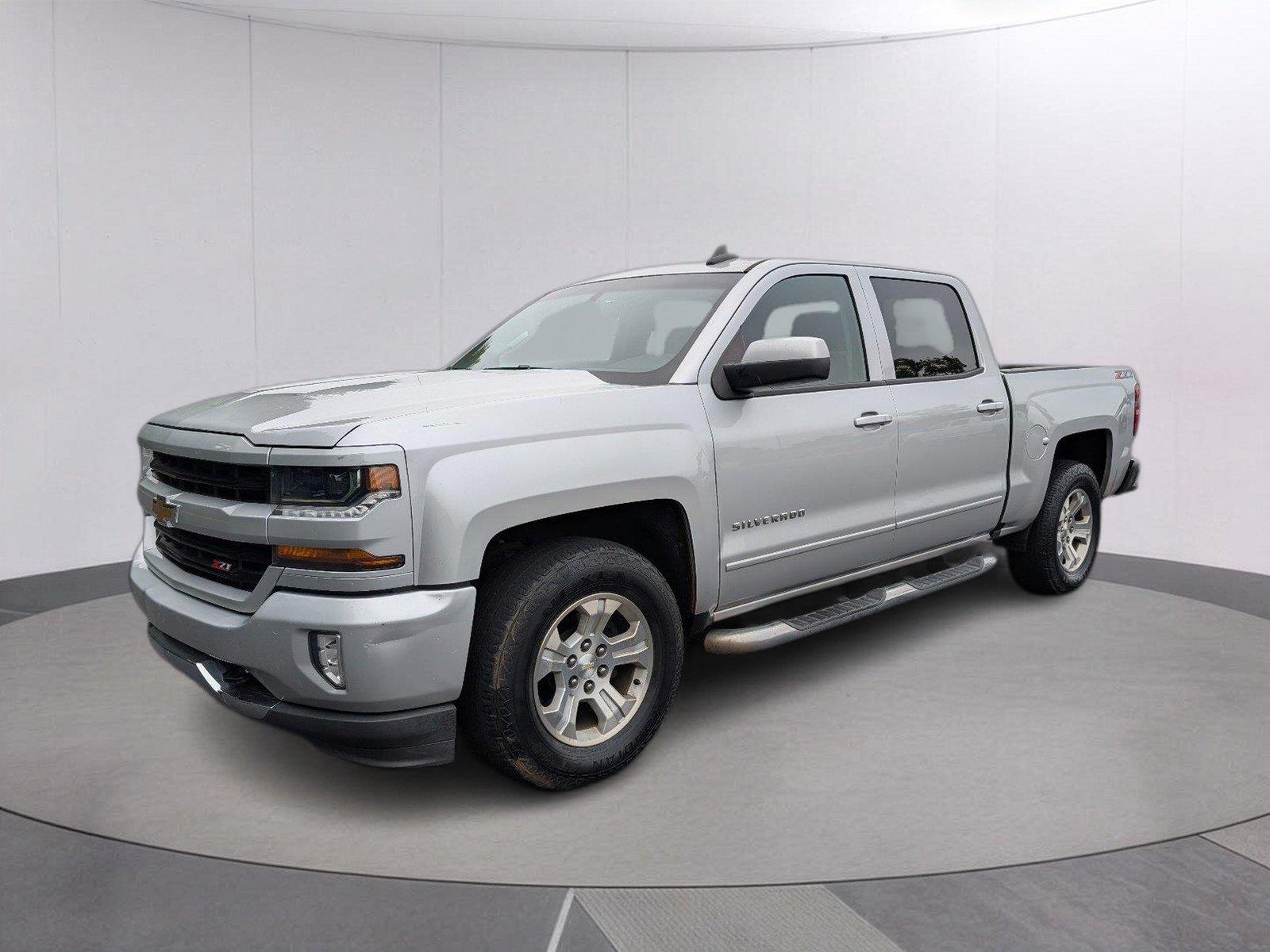 Silver Ice Metallic 2018 Chevrolet Silverado 1500 Pickup Truck Four-Wheel Drive 6-Speed Automatic
