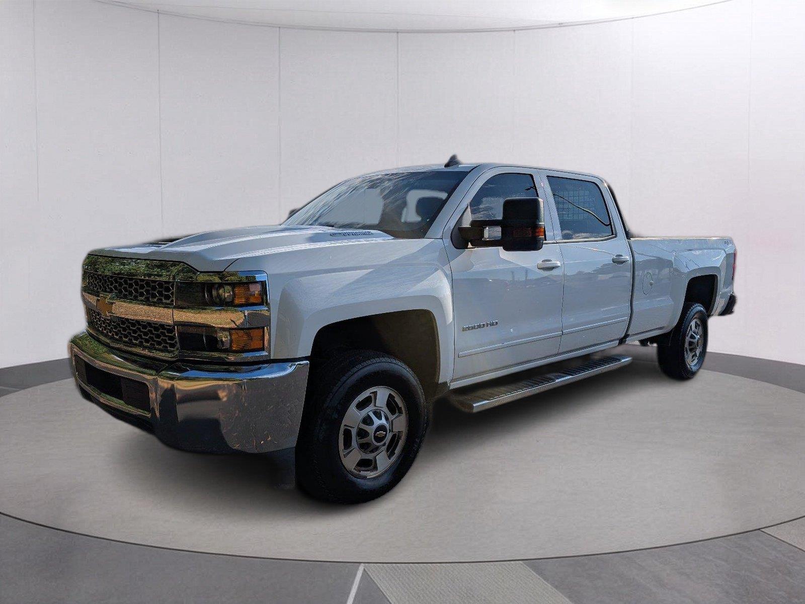Summit White 2019 Chevrolet Silverado 2500HD Pickup Truck Four-Wheel Drive 6-Speed Automatic