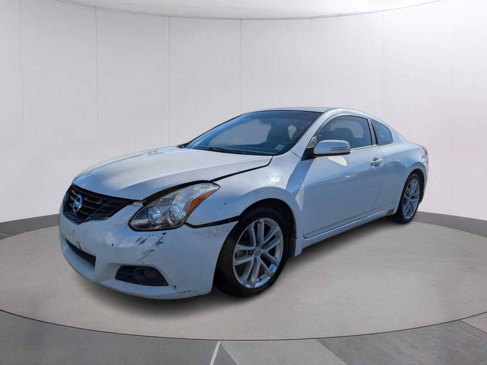 Winter Frost Pearl 2010 Nissan Altima Coupe Coupe Front-Wheel Drive Continuously Variable Transmission