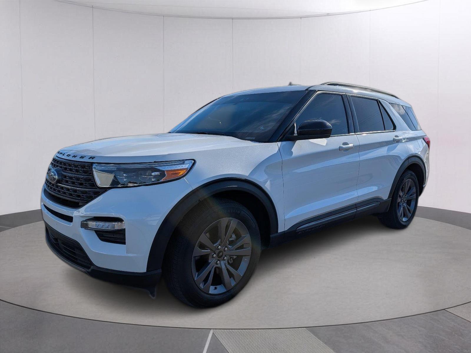 2023 Ford Explorer XLT RWD