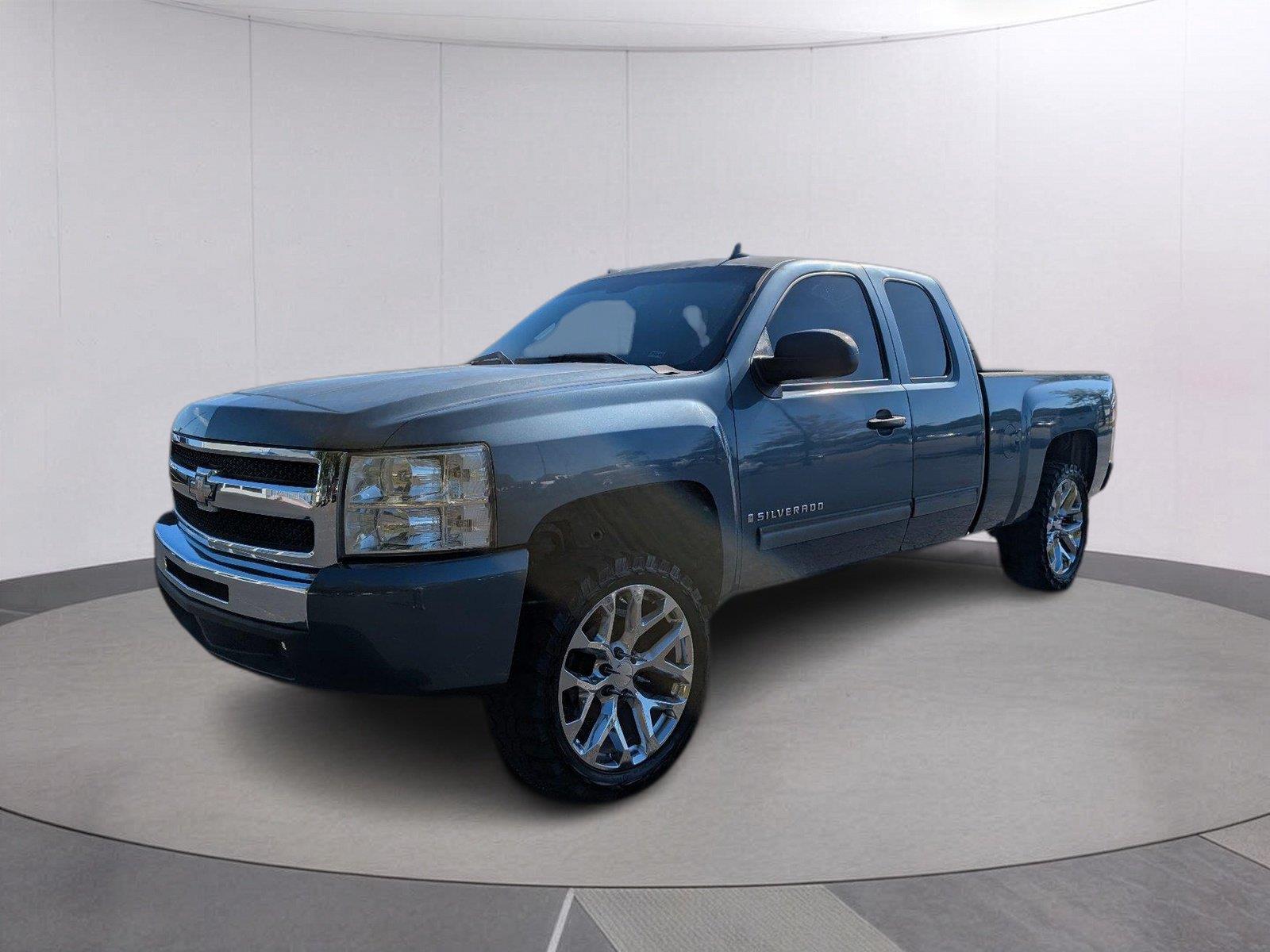 Blue 2009 Chevrolet Silverado 1500 Pickup Truck 4X2 4-Speed Automatic