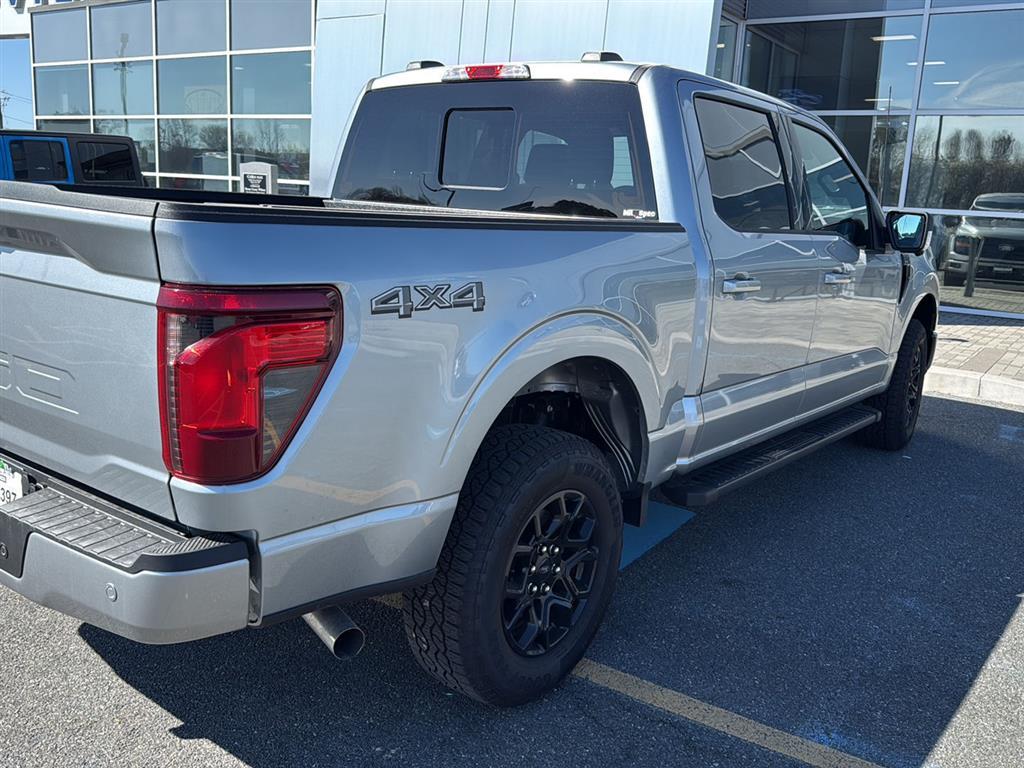 View vehicle photo 5