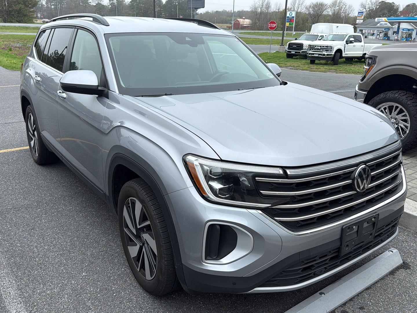 View vehicle photo 6