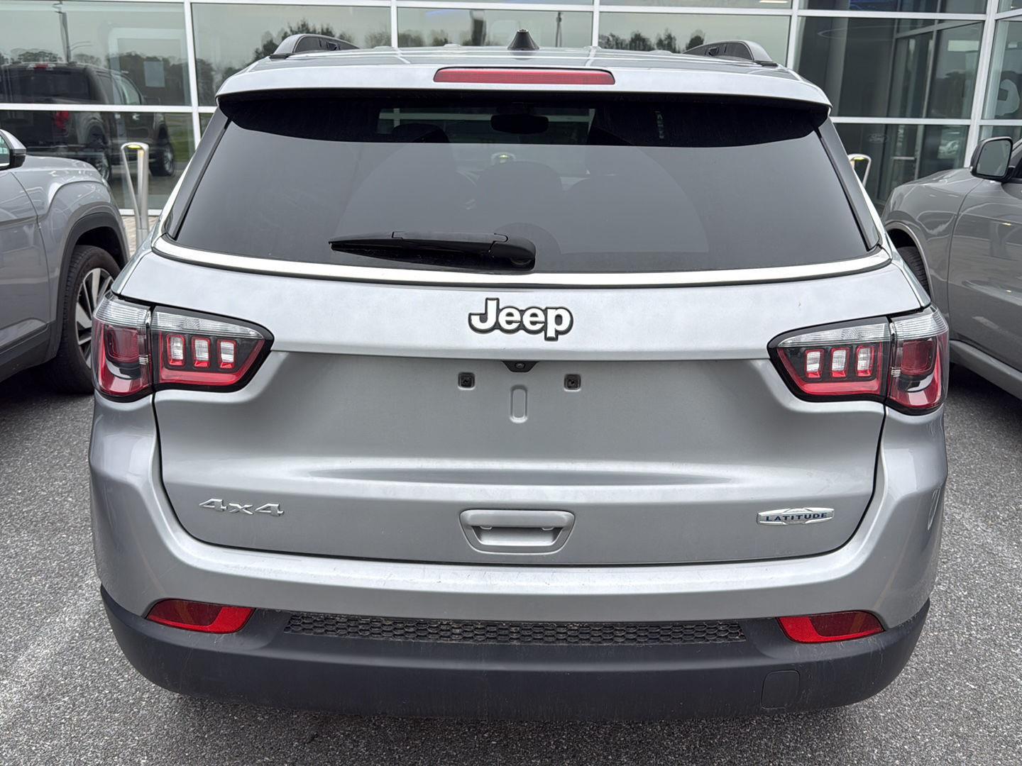 View vehicle photo 4